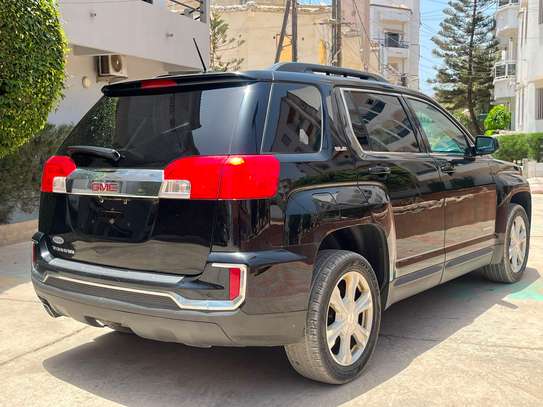 GMC TERRAIN image 11