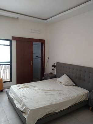 APPARTEMENT F4 ALMADIES RECASEMENT image 4