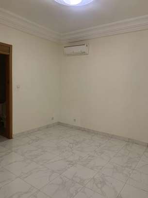 Appartement F4 a Yoff Onomo image 10