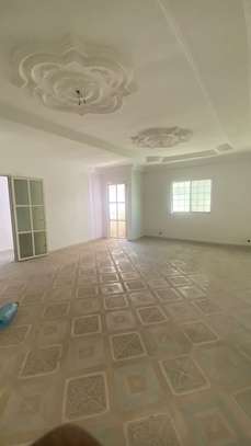 appartement F4 a louer DJILY MBAYE image 9