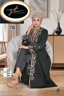 Abaya et robe image 5