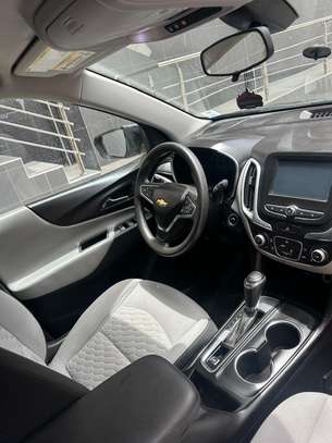 Chevrolet Equinox LT image 12