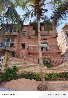 APPARTEMENT AUX ALMADIES image 1