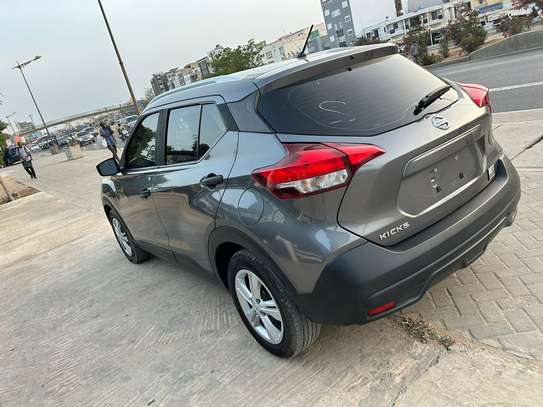 NISSAN KICKS image 8