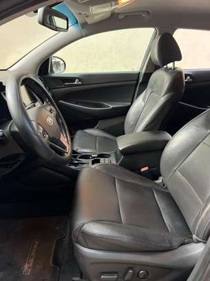 Hyundai Tucson Limited 1.6 image 3