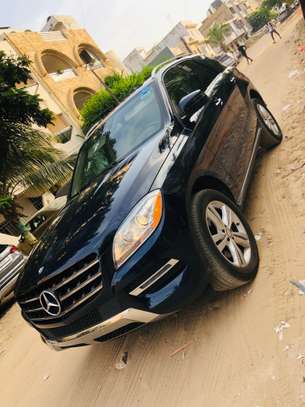 Mercedes ML350 image 4