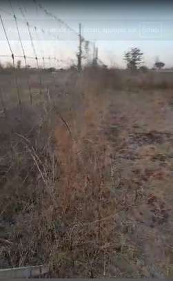 Terrain de plus d1hectare a céder a Nguekhokh image 2