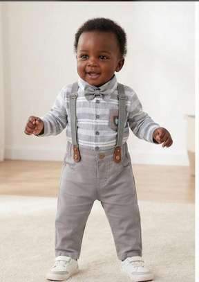 Ensemble garçon beige chemise carreaux bretelles nœud image 3
