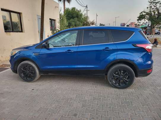 Ford Escape image 6