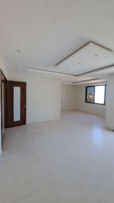 APPARTEMENT F4 NEUF A VENDRE A NGOR-ALMADIES image 3
