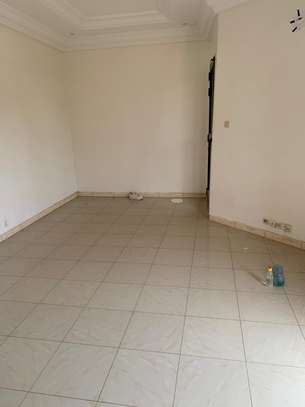 Appartement spacieux aux Almadies (derrière la BIS) image 7