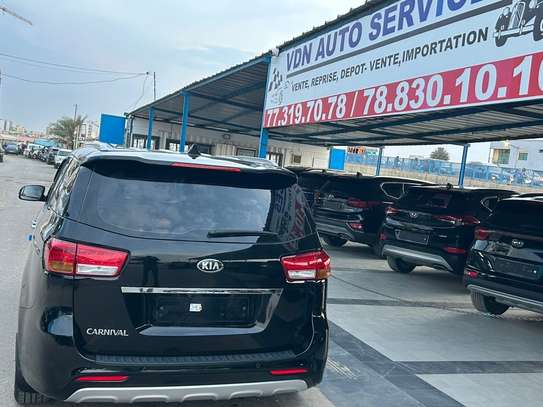 Kia Carnival luxe 9 places diesel 2017 image 11