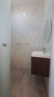 MAGNIFIGNE F4 A LOUR A NGOR ALMADIES image 13
