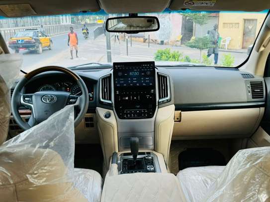 TOYOTA LAND CRUISER 2016 image 10
