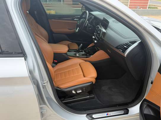 BMW X4 xDrive30i image 6
