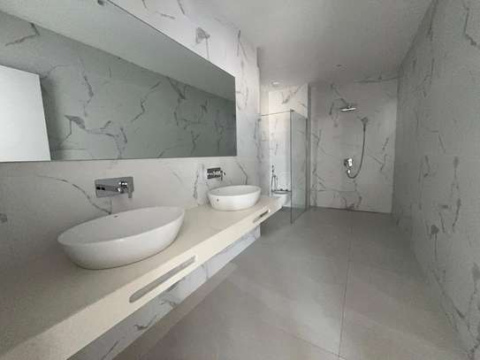 Appartement 4 chambres salon à louer aux points e image 6