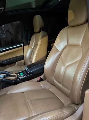 Porche Cayenne 2016 image 9