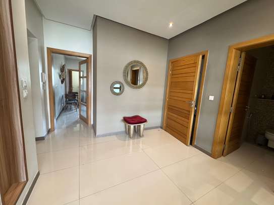 Fenêtre Mermoz corniche 3 chambres meubler à louer image 5