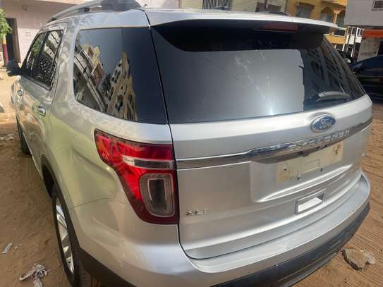 Ford Explorer image 5