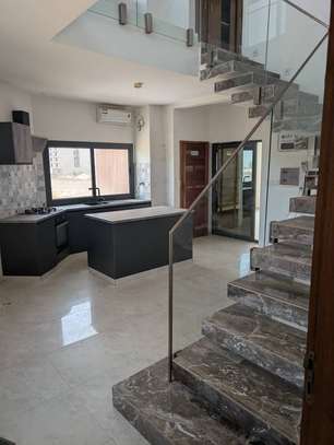 Duplex très moderne avec terrasse à ngor image 1