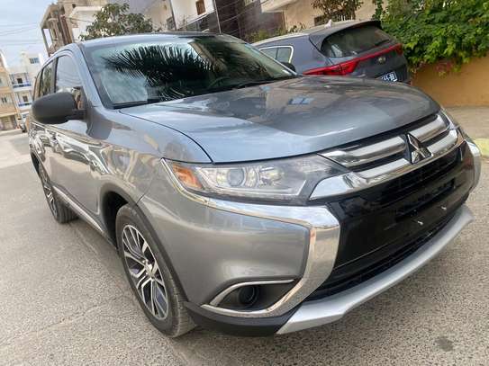 Mitsubishi Outlander 2018 image 2