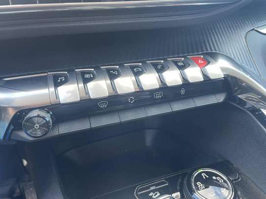 🚗 À Vendre : 4X4 Diesel Automatique – Très Bien Équipé ! 🚗 image 10