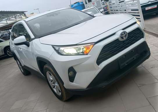 Toyota Rav 4 2021 image 2