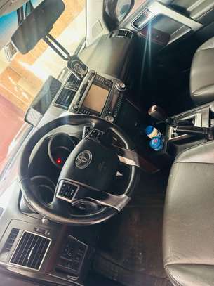Toyota Prado 2017 image 7