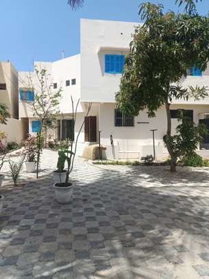 Villa R+1 de 4 chambres salon à NGOR image 7