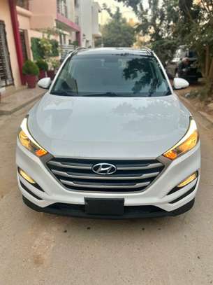 Hyundai tucson 2017 image 1