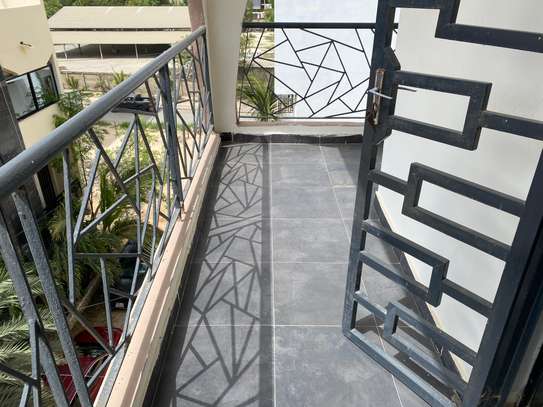 F4 grand standing / ngor almadies image 2