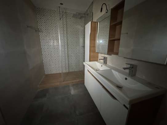 Plateau appartement 4 chambres à louer vue sur mer image 10