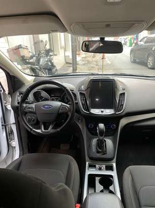 Location Ford Escape 2018 image 4