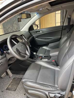 Hyundai Tucson evgt 2017 full option image 11