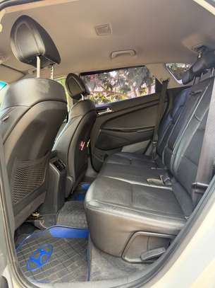Hyundai Tucson image 8