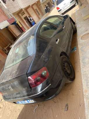 voiture à Vendre image 2