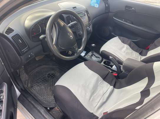 Hyundai Elantra 2012 image 8