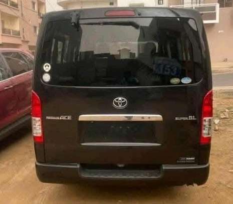 Toyota hiace 2016 image 1