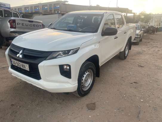 Mitsubishi L200 2023 image 6