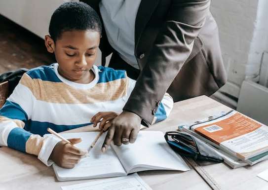 Cours à domicile Maths/PC 3ème: Préparation BFEM image 1