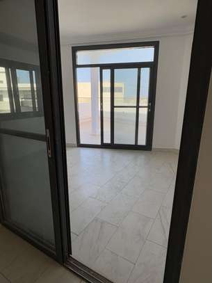 Duplex spacieux et de standing à louer à Ngor image 14