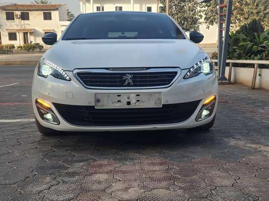 Peugeot 308 2017 image 1