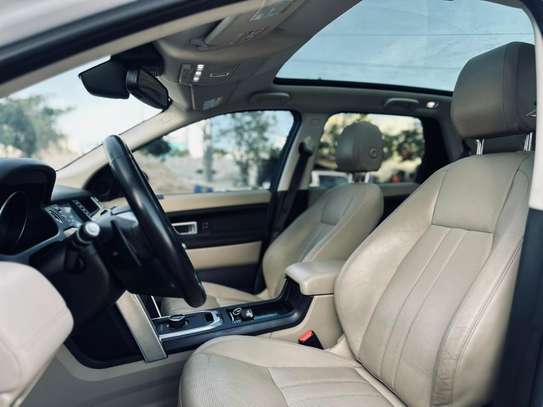 Range Rover Discovery 2017 image 9