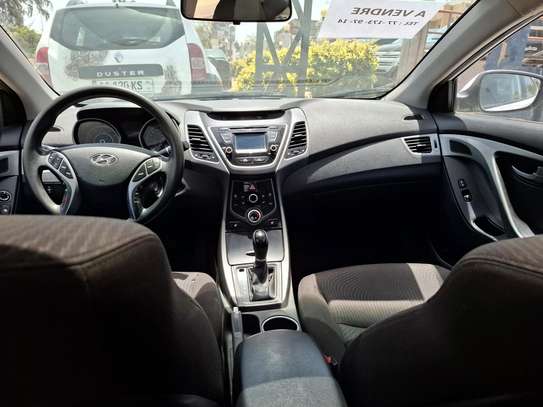 Hyundai elantra image 3