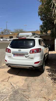 Hyundai Santa Fe 2013 image 2