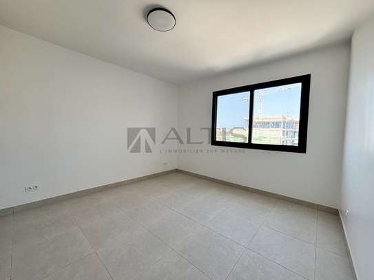 APPARTEMENT À LOUER AU POINT E image 6