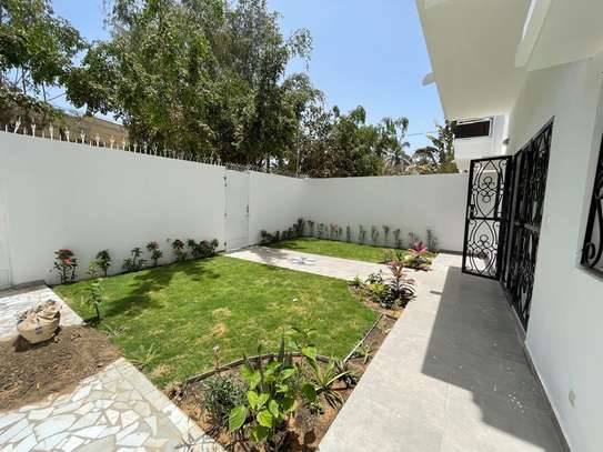 Loft /villa à louer aux Almadies image 7