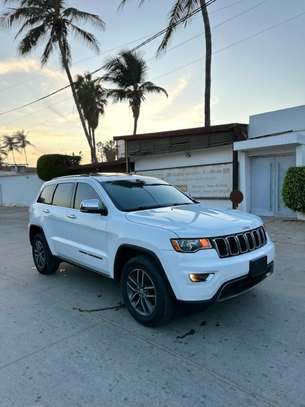 Jeep grand cherokee limited 2019 image 2