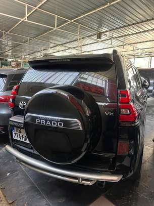 Prado image 2