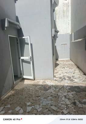 Appartement à Sacré cœur derrière résidence Mamoune image 10